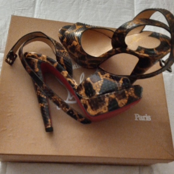 SOLD 💋 Christian Louboutin exotic Python open toe, platform high heel sandal - Picture 5 of 9